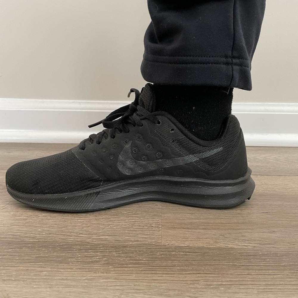 Nike Downshifter 7 Black Running Shoes Women’s Size 7.5 Sneakers - Picture 7 of 7